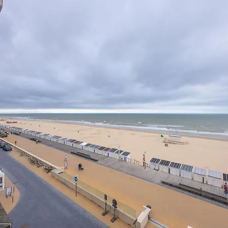 Lecomte - The Shoreline Overview 175 דירה